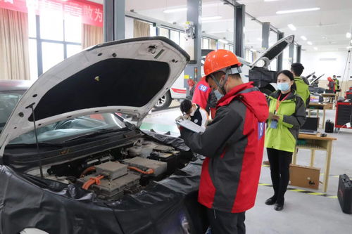 聚焦新能源汽車維護與燃油汽車尾氣排放故障修復等項目 兩江新區機動車維修行業技能競賽選手們 各顯神通